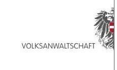Das Bild zeigt das Logo der Volksanwaltschaft, das ein Adleremblem mit einem roten Schild enthält, vor weißem Hintergrund. Der Begriff 'Volksanwaltschaft' steht in fetten schwarzen Buchstaben unter dem Emblem.