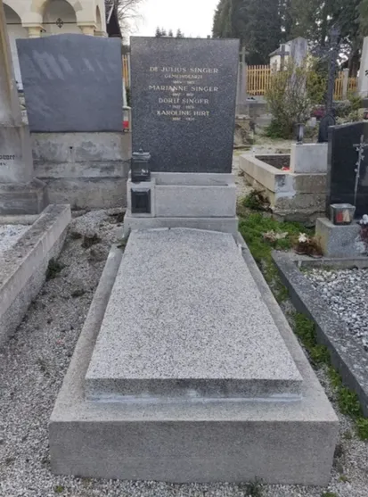 Tomb, Gravestone