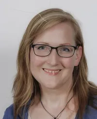Face, Happy, Head, Person, Smile, Blonde, Neck, Brown Hair, Necklace, Glasses