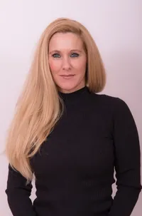 Blonde, Hair, Person, Adult, Female, Woman, Face, Head