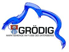 Das Grödig-Logo zeigt ein blaues Wellendesign mit dem Text 'Grödig' in fetten weißen Buchstaben, begleitet von einem kleinen Emblem über dem Text. Das Emblem enthält einen Schild mit Krone und einem stilisierten 'G'. Unter dem Text stehen die Worte 'Marktgemeinde am Flusse des Untersbergs' in kleinerer Schrift.