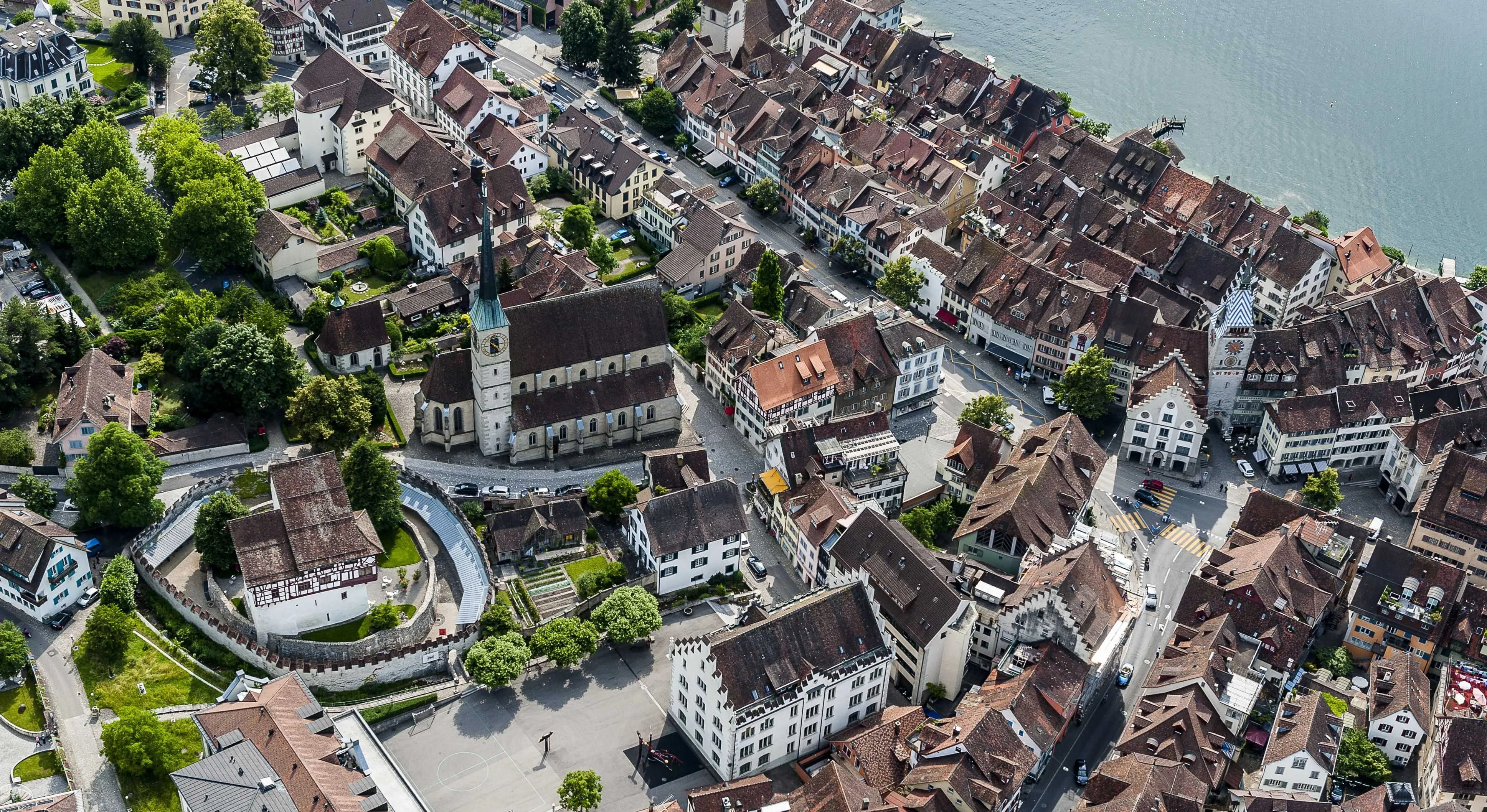 https://www.stadtzug.ch/
