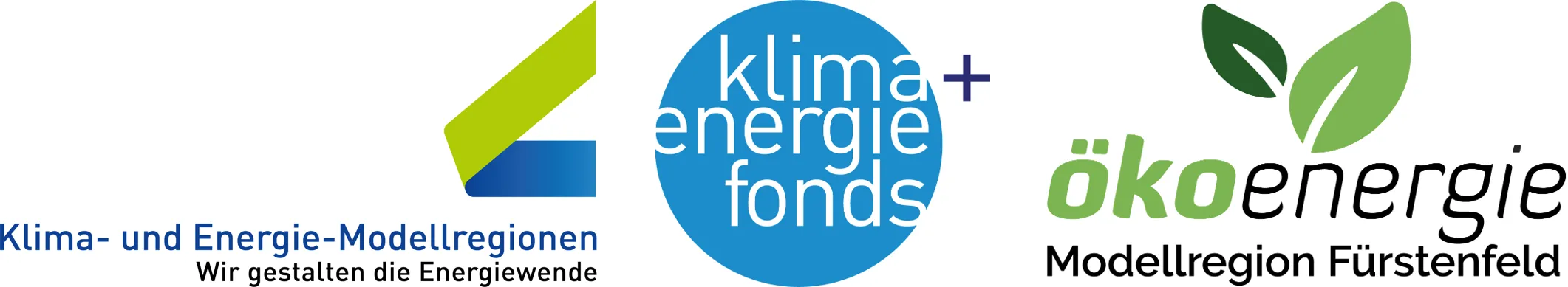 Ein blauer runder Logo für Klima Energie Fonds mit weißem Text. Das Logo enthält ein Pluszeichen auf der rechten Seite.