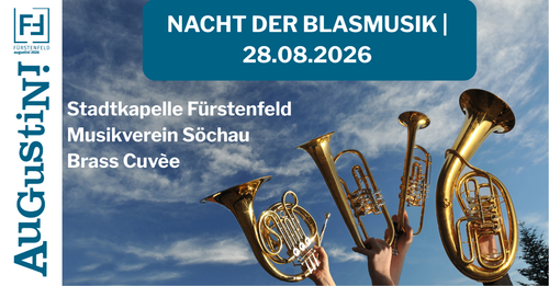 Ein Plakat für ein Blasmusik-Event am 28. August 2026, mit Händen, die Blechblasinstrumente gegen einen blauen Himmel halten.
