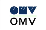 Das OMV-Logo zeigt einen blauen Kreis mit weißem Umriss und einer grünen Linie am unteren Rand, darunter die Buchstaben OMV in fetter schwarzer Schrift.