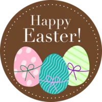 Ein rundes Etikett mit braunem Hintergrund, das drei bunte Ostereier mit Schleifen zeigt. Der Text 'Happy Easter!' steht in weiß.