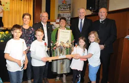 Prädikatsverleihung zur Naturpark-Volksschule Ernstbrunn