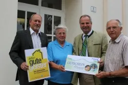 Geschenkübergabe
