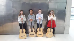 04 Klasse Stanzel Gitarrenmeute