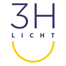 Das Bild zeigt das Logo von 3H Licht, mit einem stilisierten Lächeln, dem Text '3H' in Blau und 'Licht' in Weiß auf schwarzem Hintergrund.