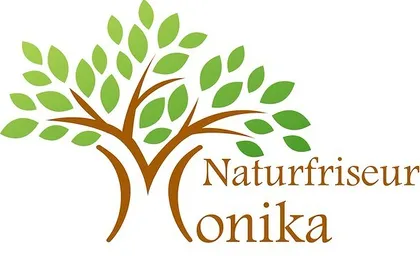 Ein Logo mit einem stilisierten Baum mit grünen Blättern und einem braunen Stamm, mit dem Text 'Naturfriseur onika' in brauner Schrift unter dem Baum.