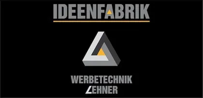 Ein schwarzer Hintergrund mit einem weißen Dreieckslogo, das den Text 'IDEENBABRIK' in weiß und 'WERBETECHNIK' darunter in weiß enthält. Das Dreieck hat ein gelbes Zentrum und eine graue Umrandung.