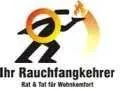 Ein Logo für 'Ihr Rauchfangkehrer' mit einer Silhouette einer Person, die eine Flamme mit einem Ring in der Mitte hält.