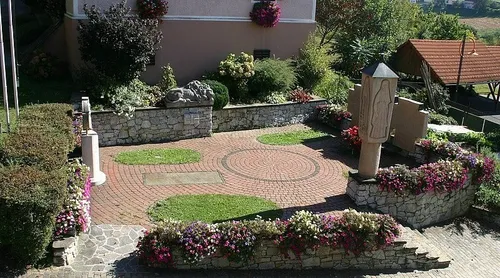 Backyard, Nature, Outdoors, Yard, Garden, Grass, Path, Housing, Walkway, Patio