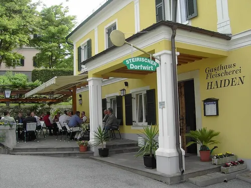 Plant, Indoors, Restaurant, Person, Chair, Cafe, Cafeteria, City, Housing, Portico